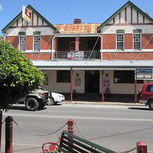 Maclean Hotel